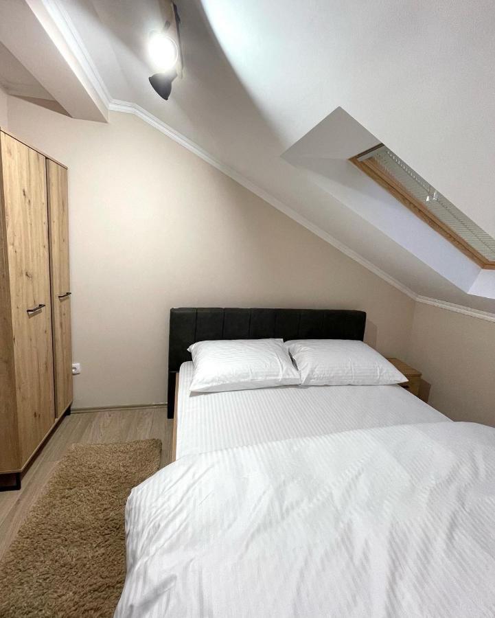 Vivko Apartments Veliko Gradiste Bagian luar foto